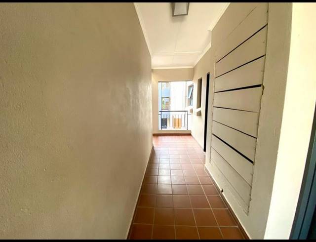 2 BEDROOM APARTMENT FOR SALE IN OAKDENE